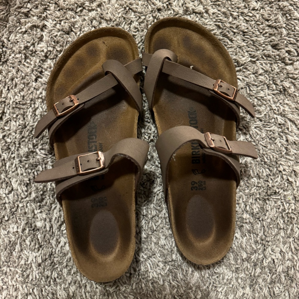 Birkenstock Mayari Size 39 / 8.5/9